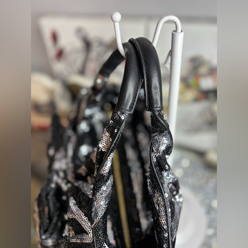 Kate Spade rare STORYBOOK LINING black and silver sequin striped tote bag EUC - Picture 9 of 14